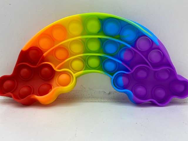 Jucarie-antistres-Pop-It-forma-curcubeu_8036__39055.1711111798.1280.1280.jpg 79ffa1e6d2cef8343f3e76edb043c827