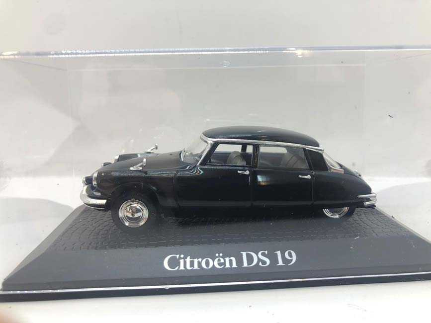Macheta-Citroen-DS-19-143_5568__02136.1711101190.1280.1280.jpg 96f051af7dddc63da45e4c58999bb108