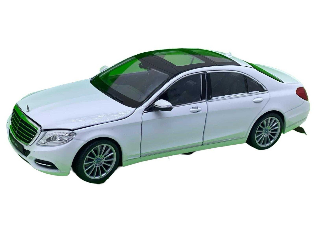 Macheta-Mercedes-Benz-S-Class-Welly-scara-124-alb_40961__64984.1744719549.1280.1280.jpg 0a13068b7febf067be9e60d85f6a83eb