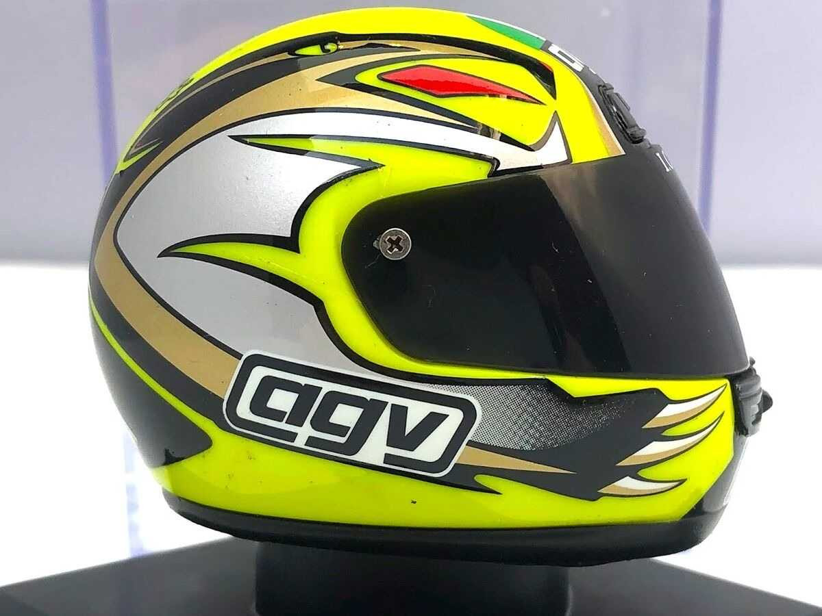 Macheta-casca-motocicleta-15-Max-Biaggi-1995_5565__62331.1711101172.1280.1280.jpg be4a0e40cc582ccae4756bd7019e0a80