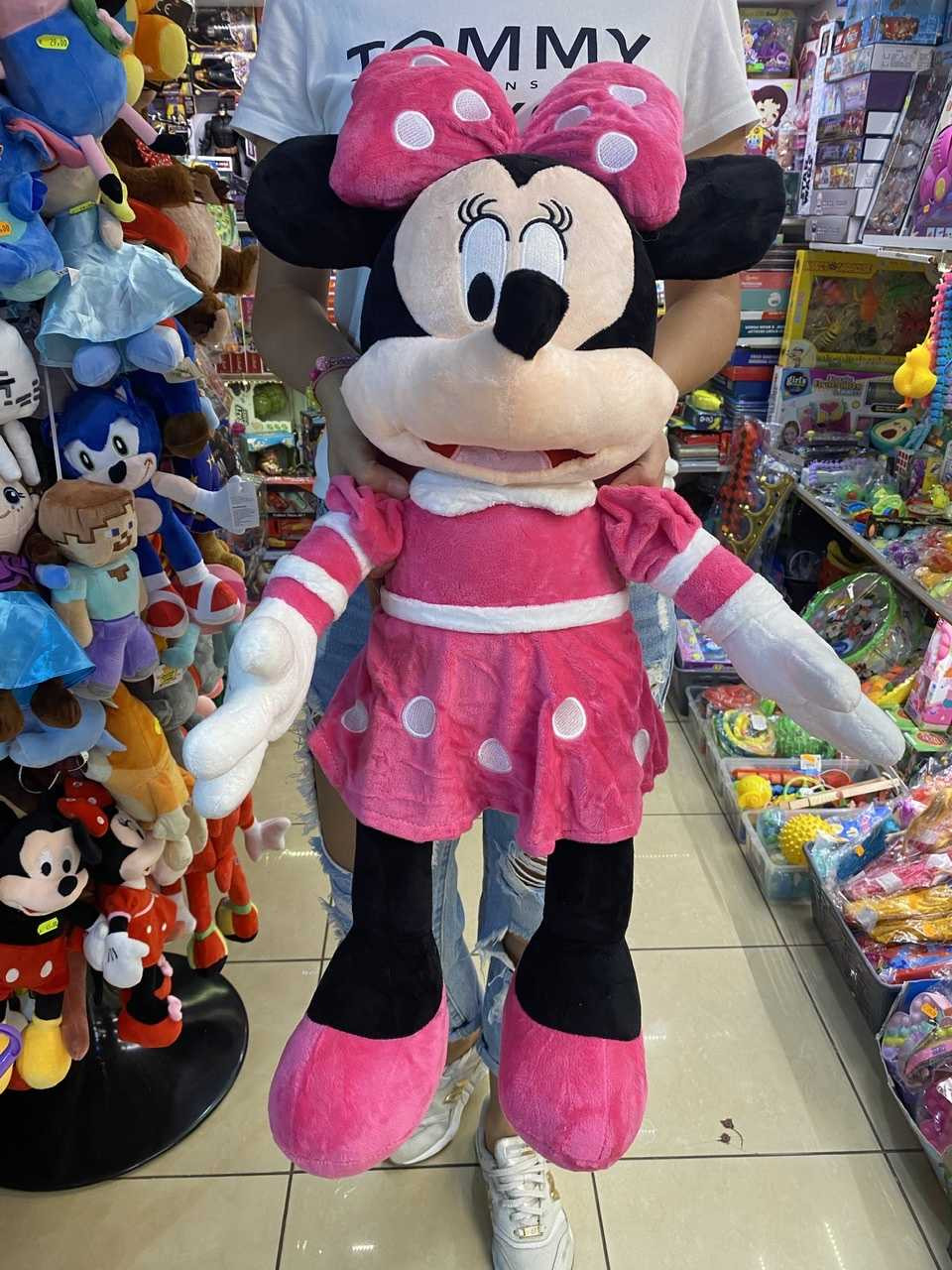 Minnie-Mouse-jucarie-plus-rochie-roz-60cm_6041__61029.1711103261.1280.1280.jpg d1f434b2e1bbb48f9bb9142a3ef635a8