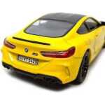 Macheta BMW M8 competition coupe 1/38 galben Kinsmart