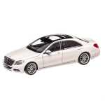 Macheta Mercedes-Benz S-Class Welly scara 1:24- alb