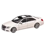 Macheta Mercedes-Benz S-Class Welly scara 1:24- alb