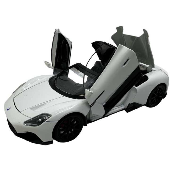 Macheta Maserati MC20 alb 1:32 replica metal lumini si sunete usi capota portbagaj deschise