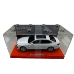 Macheta BMW seria 7 760 1/28 alb cu sunet lumini deschide usile si capotele - imagine 7