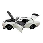 Macheta Dodge Charger SRT 1:24 alba replica metal lumini si sunete usi deschise - imagine 7