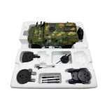 Macheta Tab transportor Militar Camuflaj cu Sunete si Lumini, Accesorii Detasabile, usi deschise, scara 1:24 - imagine 4