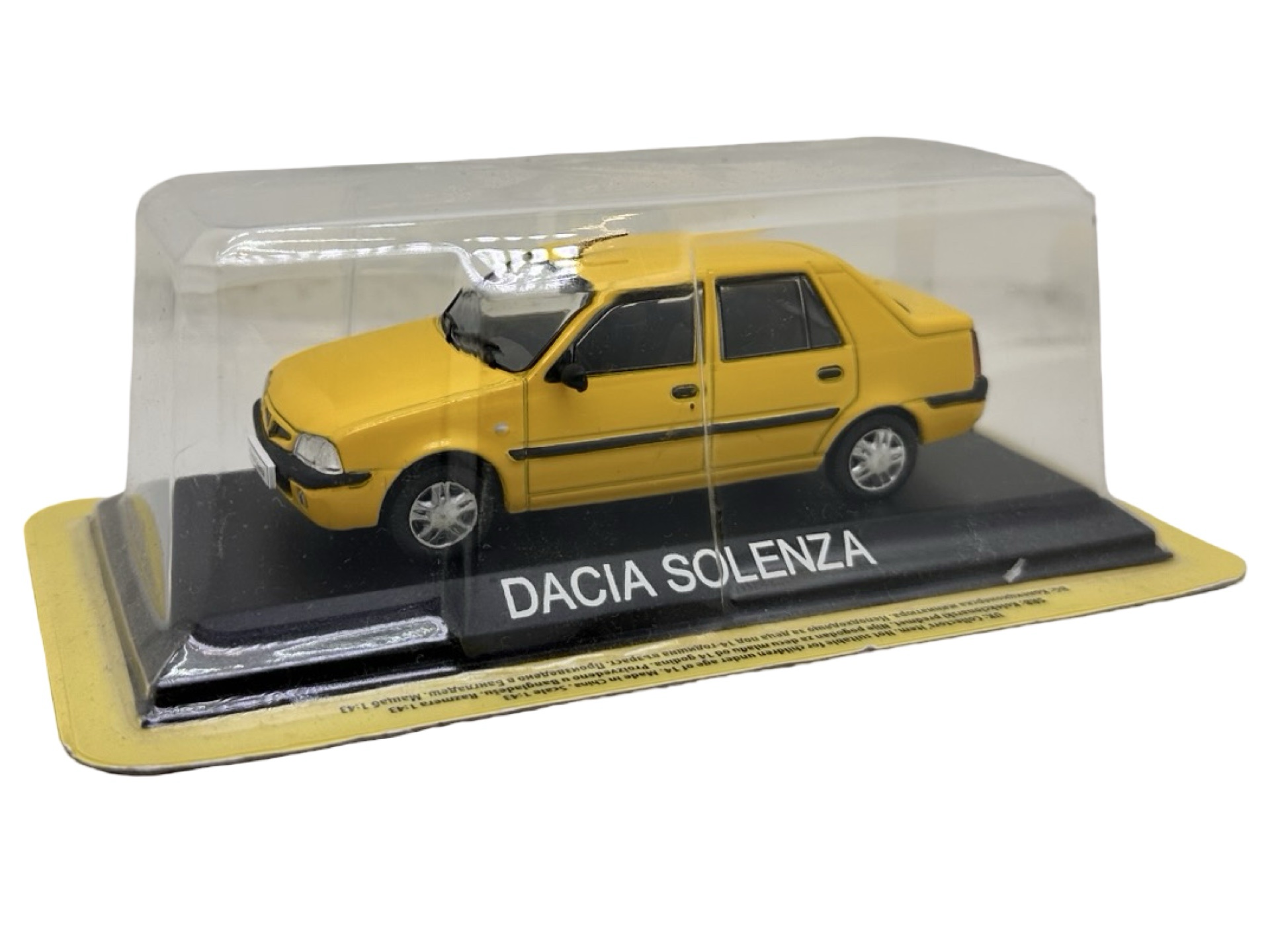 pixelcut_5-5 Macheta Dacia Solenza galbena 1:43 proginal DeAgustini - imagine 1