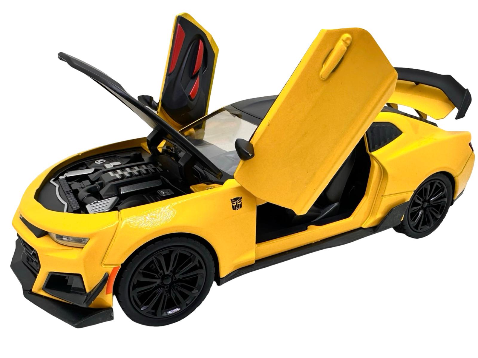 IMG-20251209-WA0404 Macheta Chevrolet Camaro galben 1:32 lumini sunete pull back usi capota si portbagaj functionale