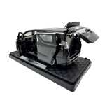 Macheta Toyota Vellfire neagra 1:32 Usile Se Deschid Portbagaj Mobil Pull Back sunet si lumini - imagine 7