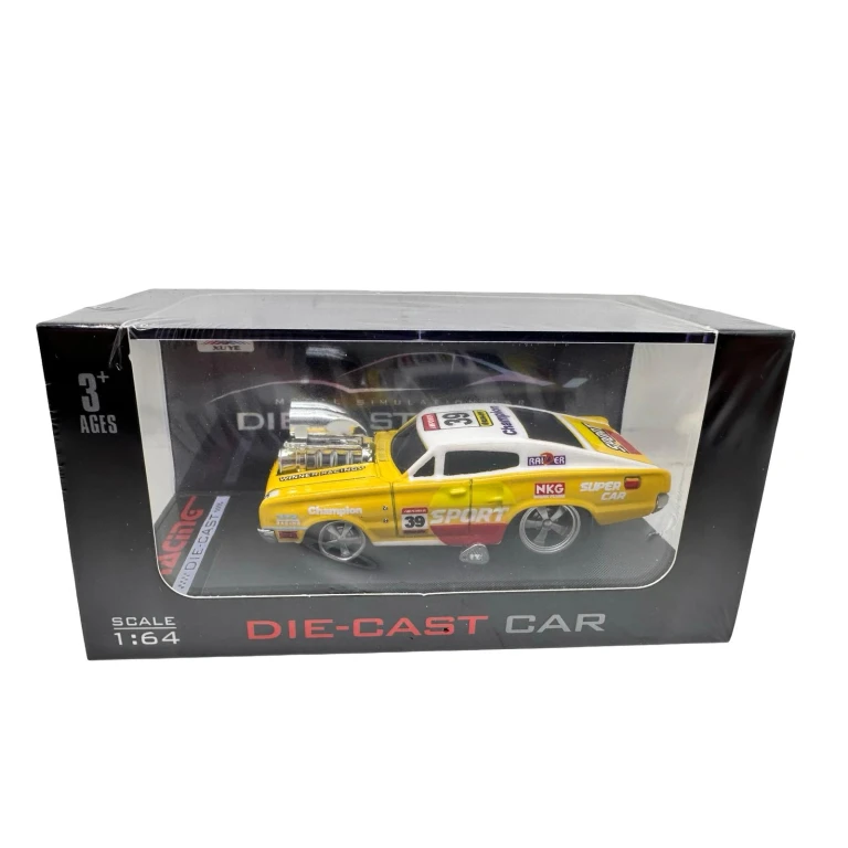 Macheta Dodge Charger 1966 1:64 replica metal anvelope cauciuc detalii motor galben