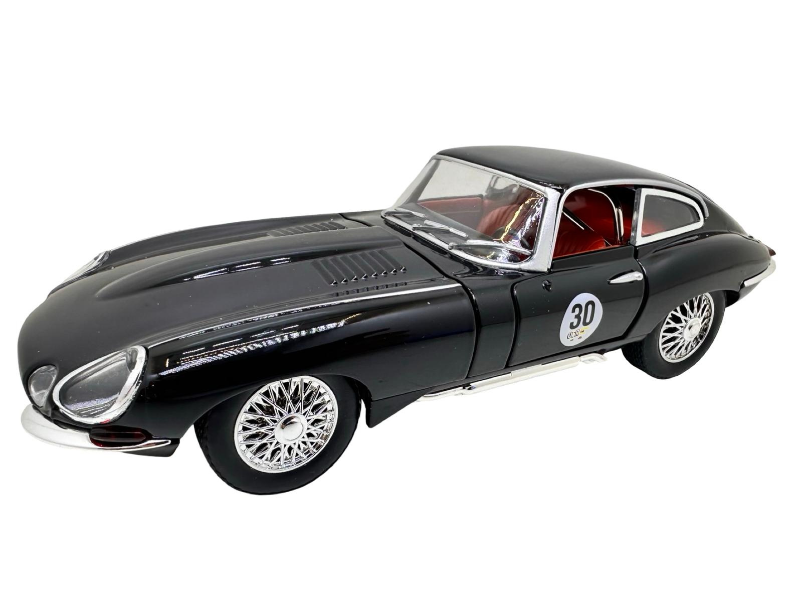 WhatsApp Image 2026-01-22 at 13.54.00 (1) - Copy Macheta Jaguar E-type coupe verde 1:24 cu sunete lumini deschide usile si capotele