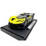 Macheta Bugatti Bolide galben negru 1:32 metal cu lumini si sunete deschidere completa - imagine 3