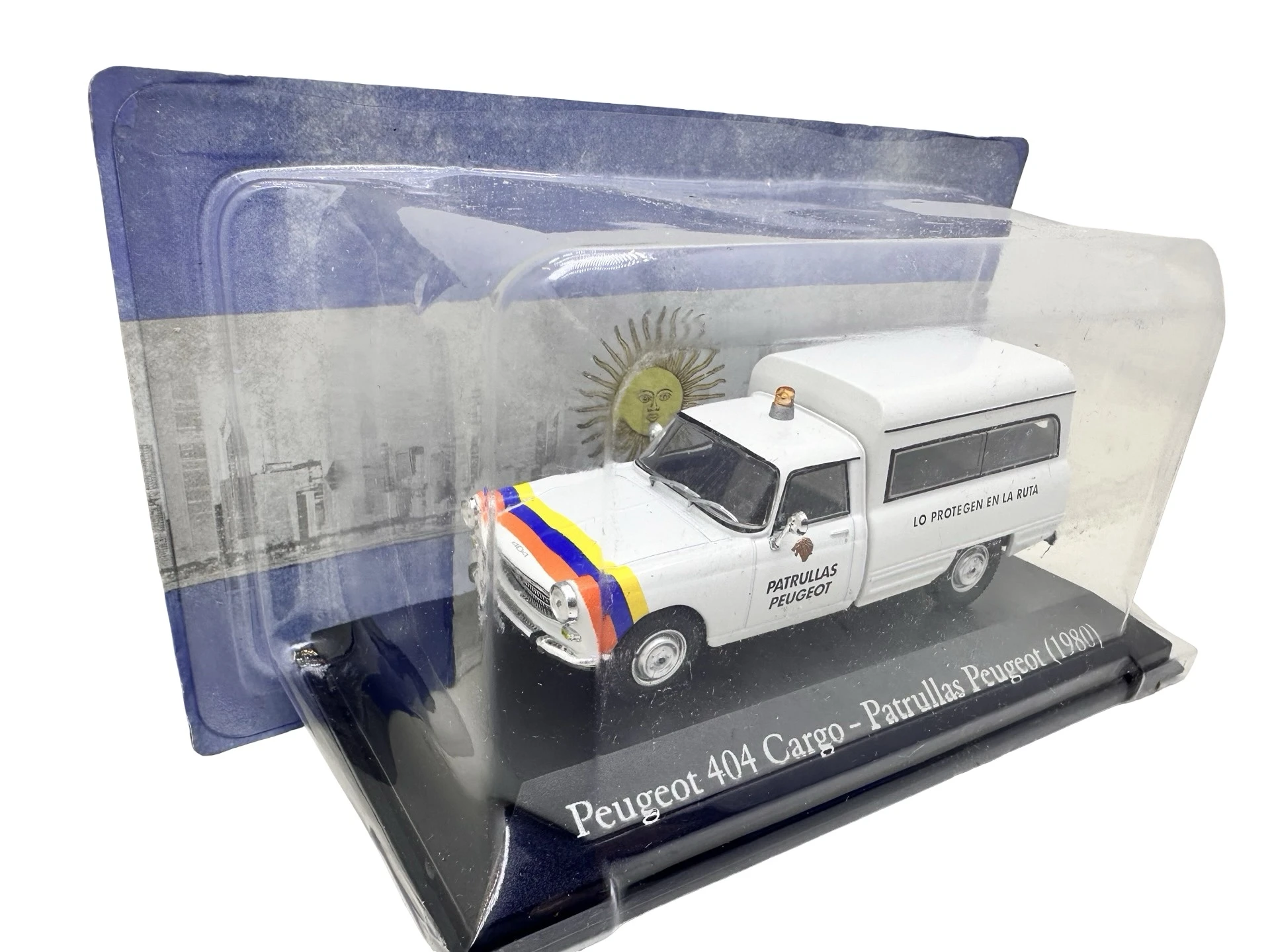 pixelcut_14-6 Macheta Peugeot 404 Cargo 1980 1:43 alb replica metal die-cast - imagine 1