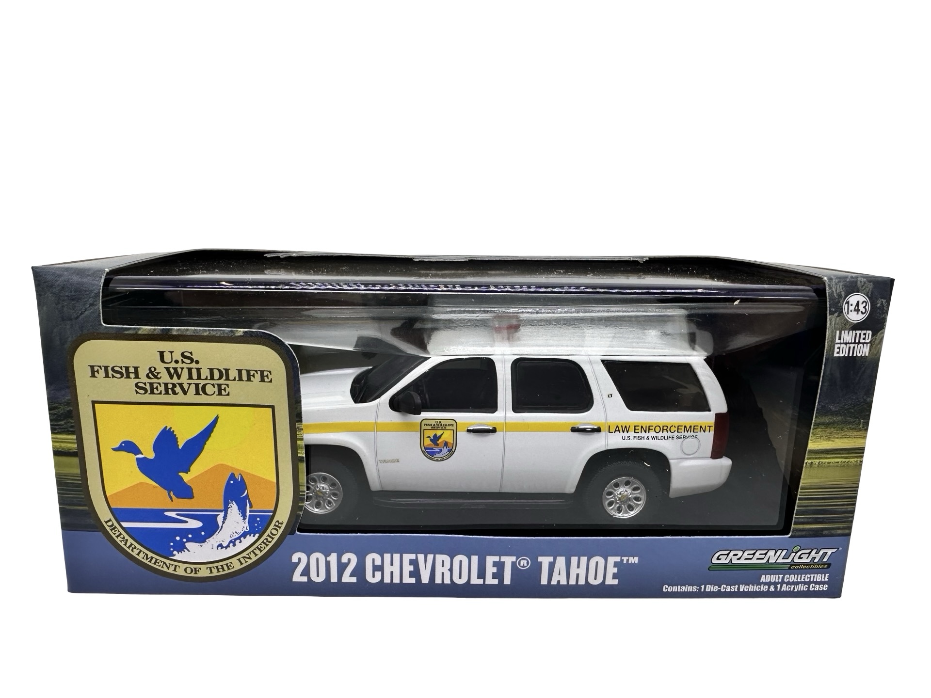 pixelcut_20-6 Macheta GreenLight Chevrolet Tahoe 2012 1:43 alb replica metal die-cast - imagine 1