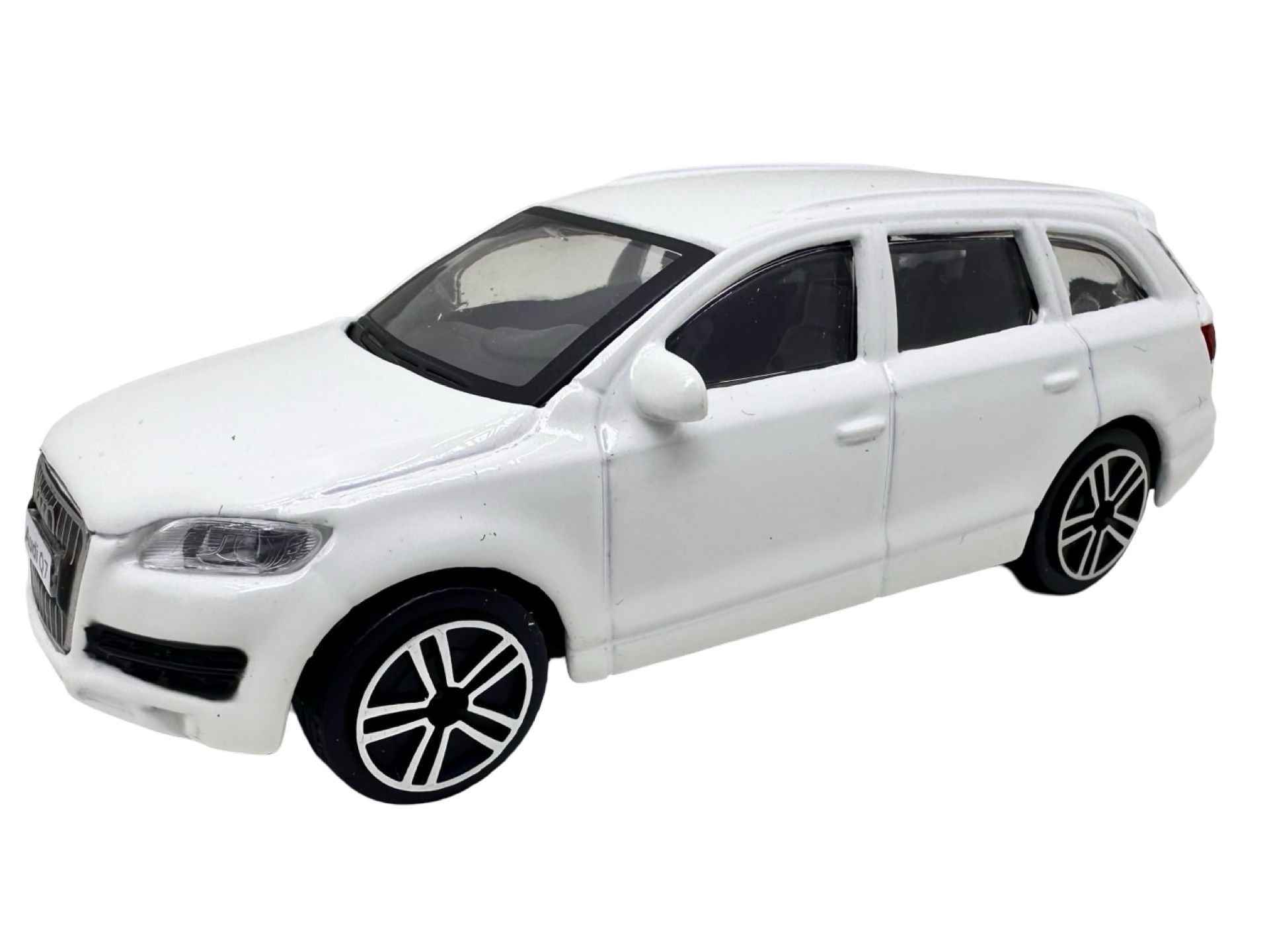 pixelcut_33-8 Macheta Bburago Audi Q7 2011 1:43 alb replica metal die-cast - imagine 1