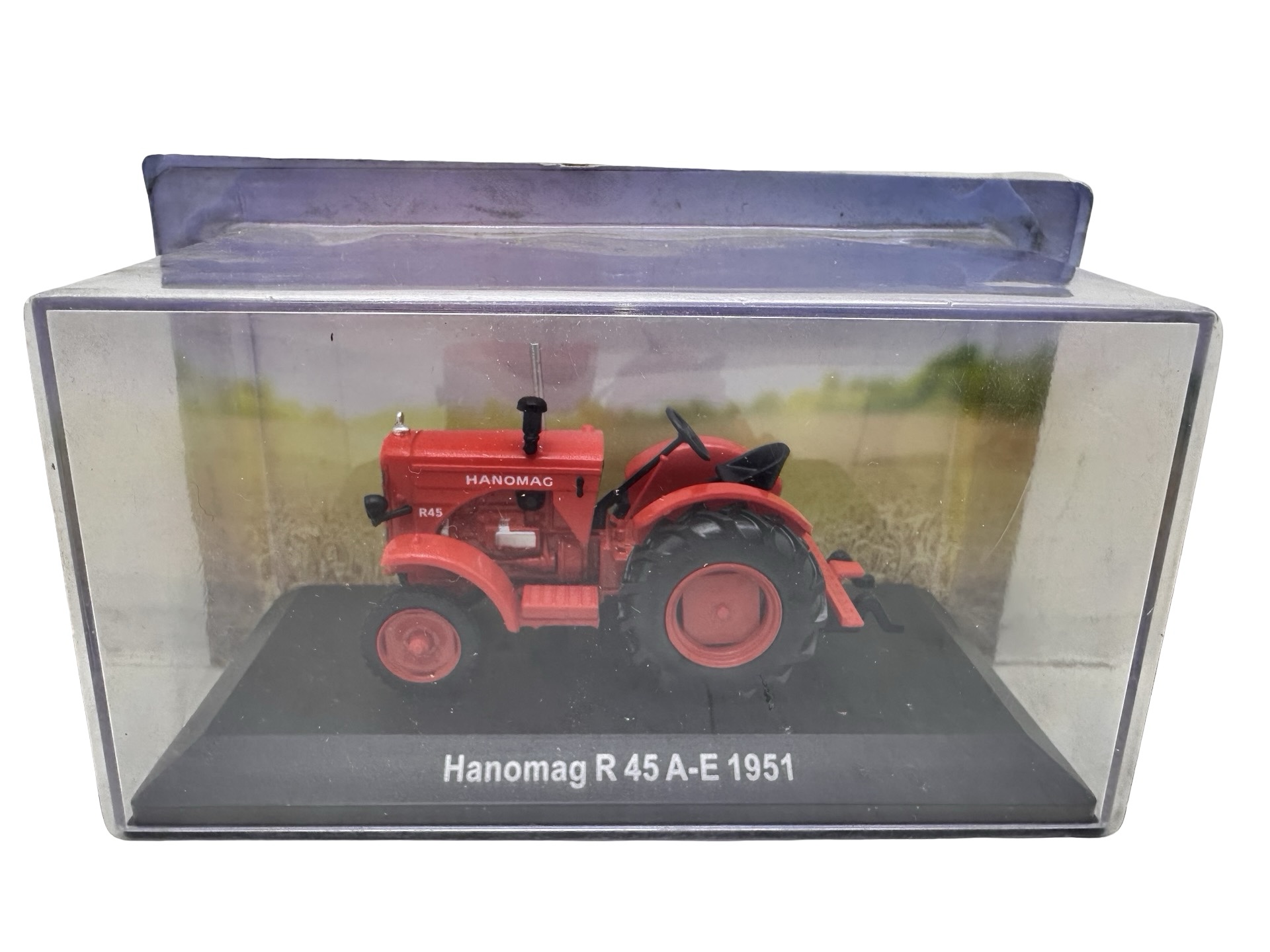 pixelcut_5-12 Macheta tractor Hanomag R45 1951 1:43 rosu replica metal die-cast - imagine 1