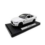 Macheta BMW M4 1:32 replica metal lumini si sunete usi capota portbagaj deschise