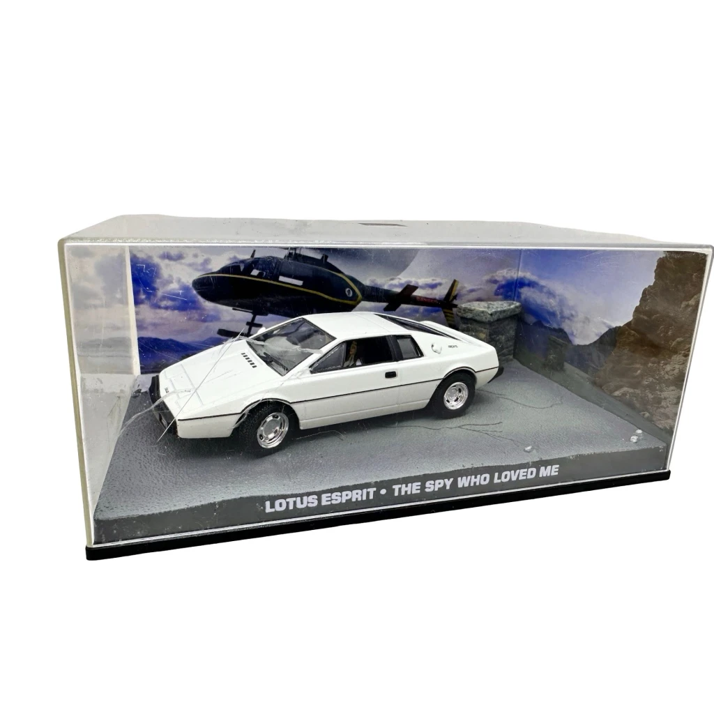 Macheta Lotus Esprit The Spy Who Loved Me scara 1:43