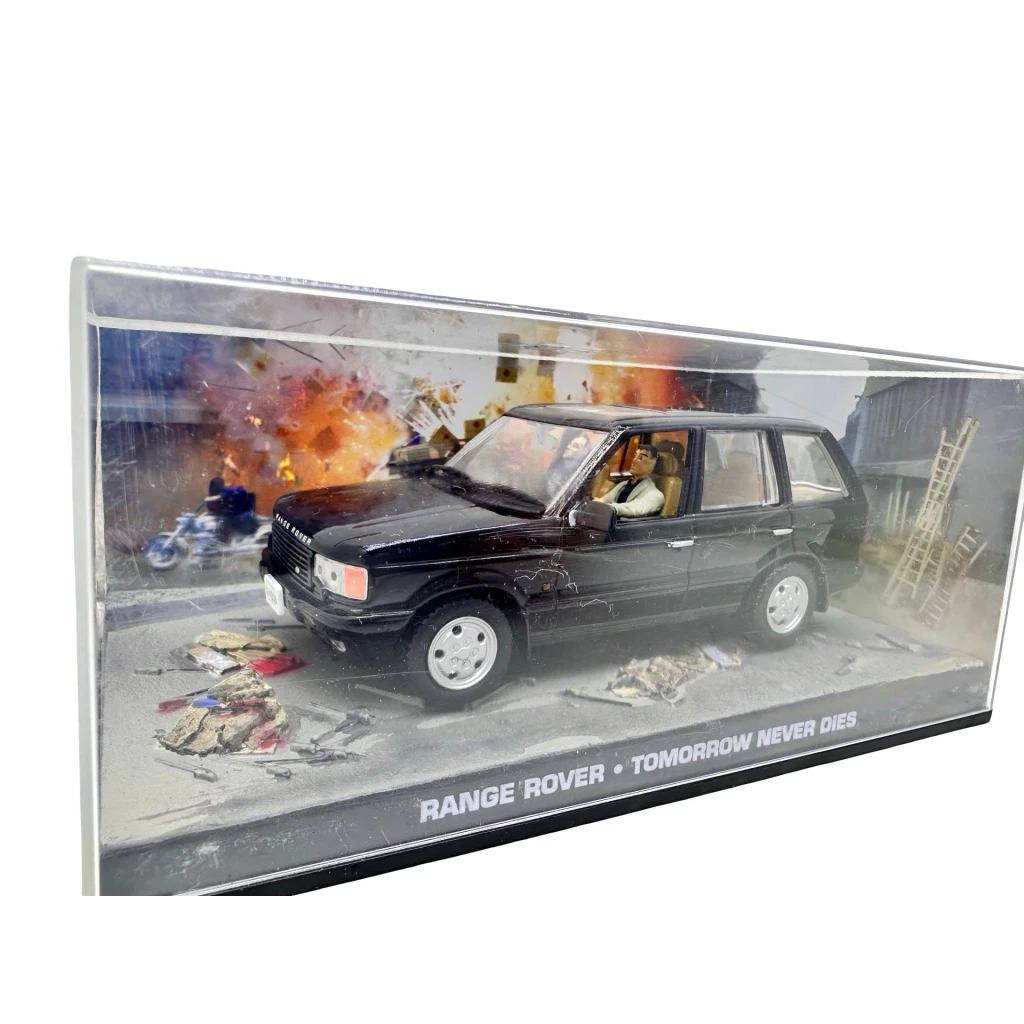Macheta Range Rover Tomorrow Never Dies scara 1:43