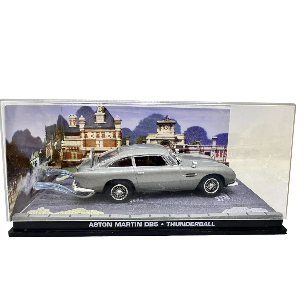 Macheta Aston Martin DB5 Thunderball scara 1:43