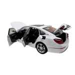 Macheta Honda Accord Sport Hybrid alba 1:24 replica metal lumini si sunete usi capota si portbagaj deschise