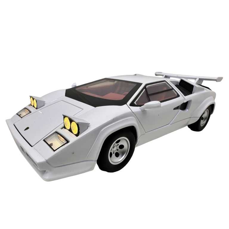 Macheta Lamborghini Countach alb 1:24 replica metal lumini si sunete usi tip foarfeca