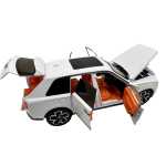 Macheta Rolls Royce Cullinan alb 1:24 replica metal lumini si sunete usi capota si portbagaj deschise - imagine 4