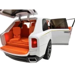 Macheta Rolls Royce Cullinan alb 1:24 replica metal lumini si sunete usi capota si portbagaj deschise - imagine 5
