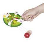 Jucarie din lemn 4 gaini care ciugulesc pe suport circular 12cm - imagine 2