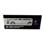 Macheta auto Audi A8 alb metalica cu sunete lumini usi si capota functionale 1:24 - imagine 6