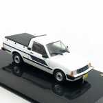 Macheta Chevrolet Chevy 500 SL/E 1988 Scara 1:43 Edicola Metal Alb