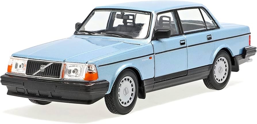 img_8078 Macheta Volvo 240 GL 1:24 replica metal Albastru - imagine 1
