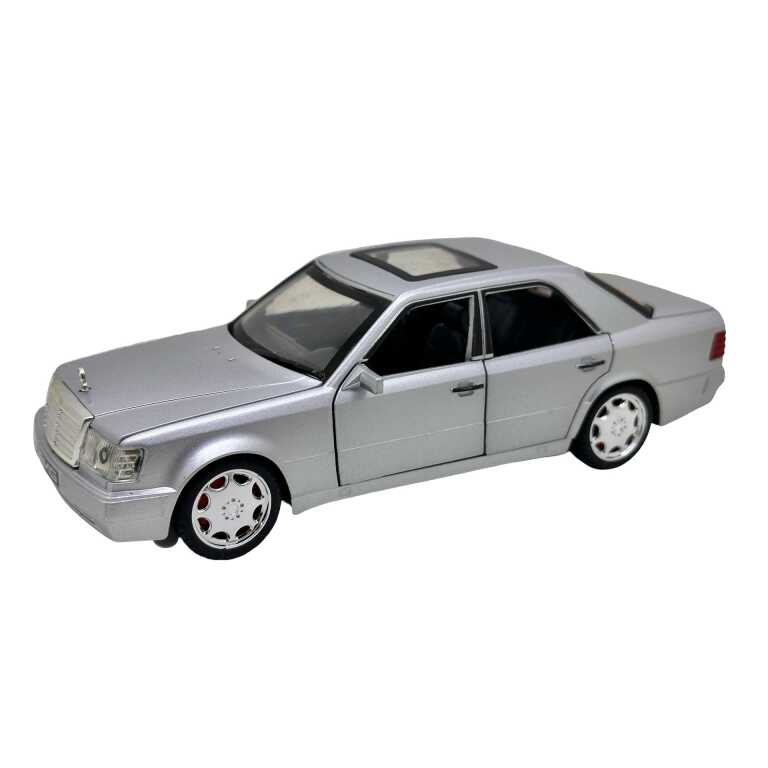 Macheta Mercedes Benz E500 AMG W124 1:28 replica metal lumini si sunete usi capota portbagaj si trapa functionale