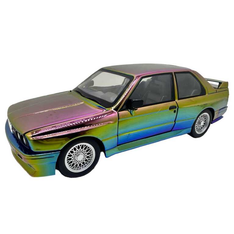 Macheta BMW M3 E30 maro nichelat cameleon 1:24 metal lumini si sunete usi capota si portbagaj functionale