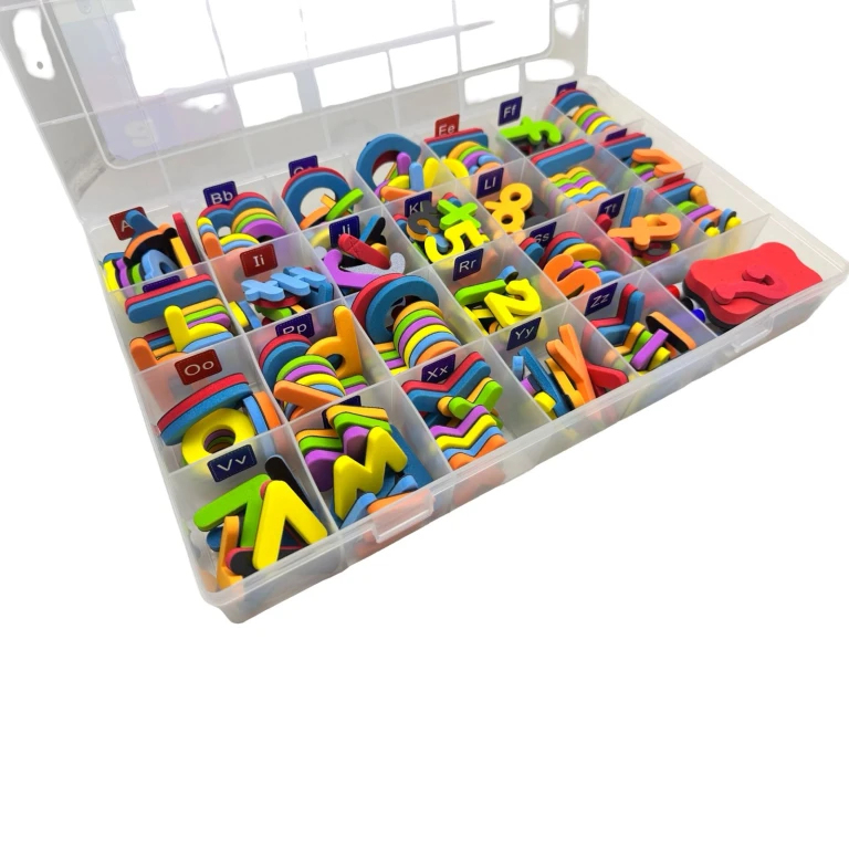 Set litere si cifre magnetice ABC 253 piese cu tabla de scris