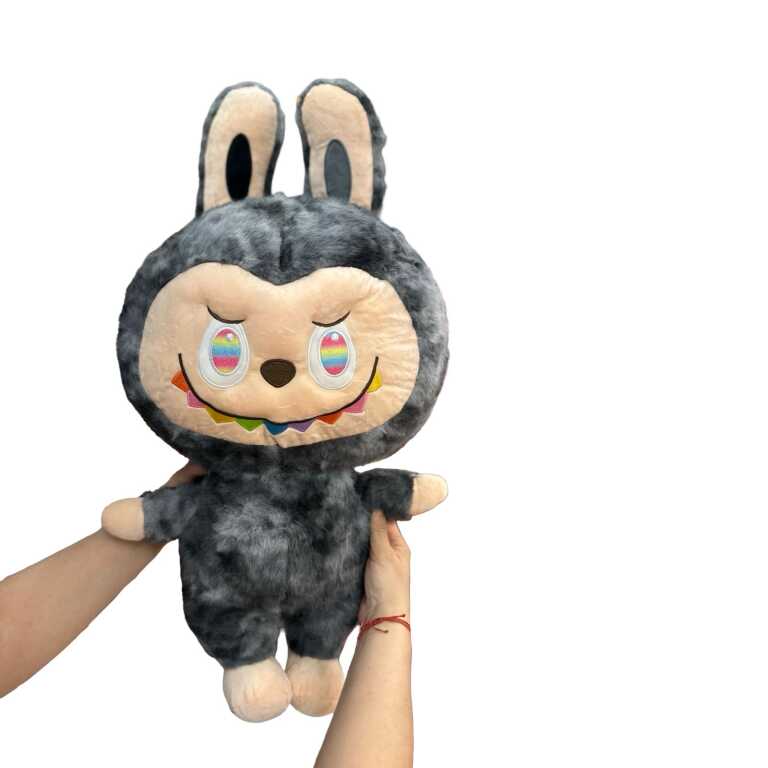 Labubu urias gri din plus cu ochii si zambet curcubeu 60cm