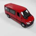 Macheta Mercedes Sprinter 1:34 replica metal Welly usi deschise cu resort - imagine 3