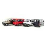 Macheta Mercedes Sprinter gri 1:34 replica metal Welly usi deschise cu resort - imagine 5