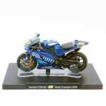 Macheta motocicleta 2004 Yamaha yzr-m1 colectia Valentino Rossi numarul 46 scara 1/18