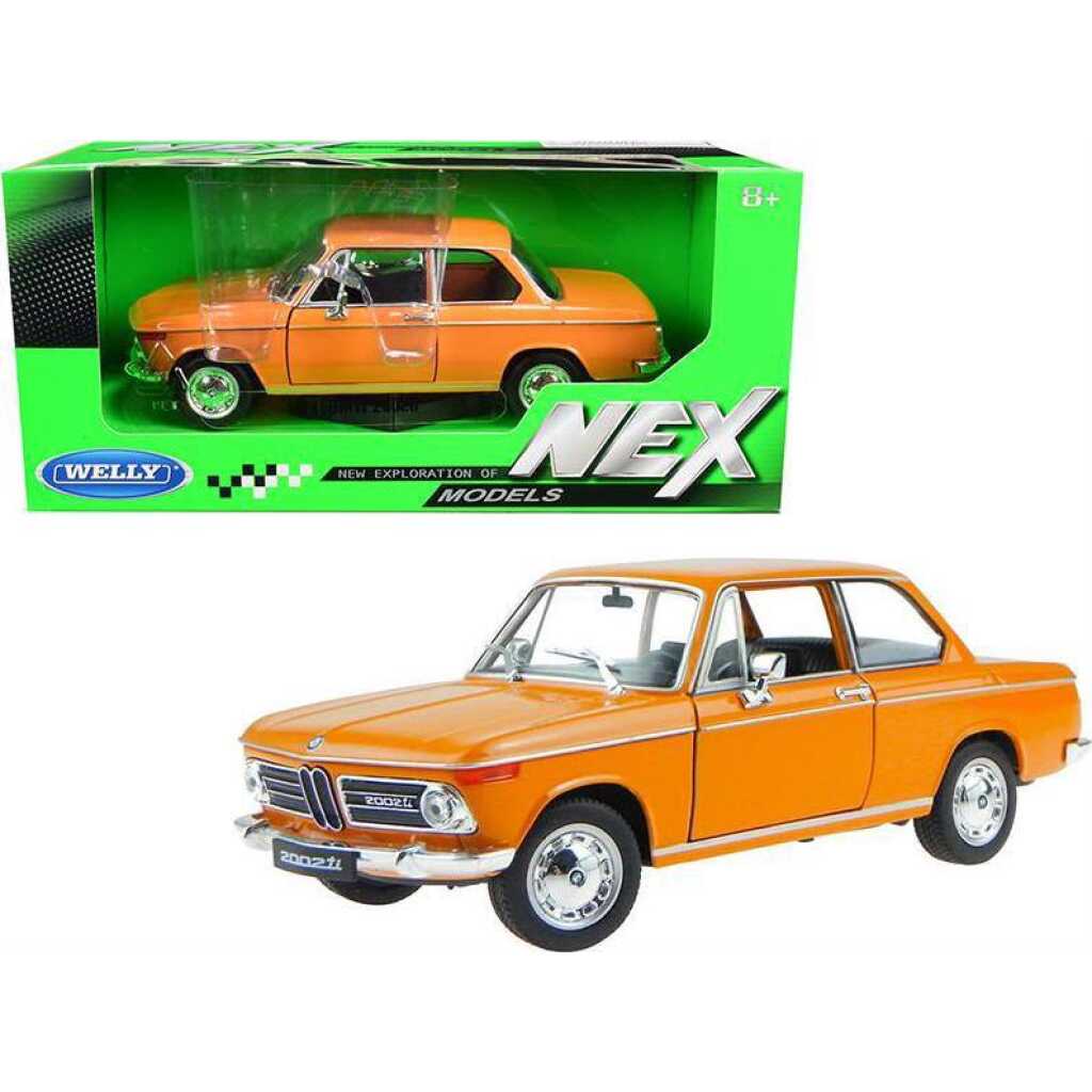Macheta BMW 2002 ti portocaliu scara 1/24