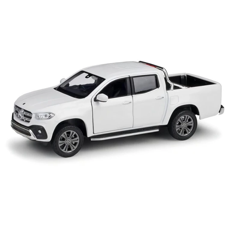 Macheta Mercedes benz x-class scara 1/24 alb