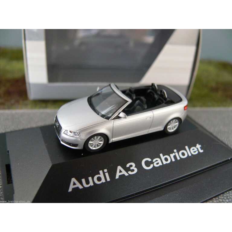 Macheta auto Audi TT Roadster scara 1:87 argintiu ambalaj reprezentanta