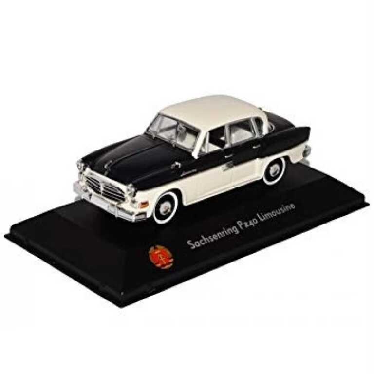 Macheta auto Edicola Sachsenring P240 Limuzina 1960 scara 1:43