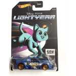 Masinuta de colectie Hot Wheels Disney Pixar Lightyear, inspirata de personajul Sox din filmul Lightyear. Modelul are un design sportiv, finisaj albastru, roti cu aspect metalic si grafica tematica Sox aplicata pe caroserie. Ambalajul original Hot Wheels Disney Pixar completeaza aspectul de colectie. Caracteristici: - Brand: Hot Wheels - Colectie: Disney Pixar Lightyear - Personaj: Sox - Scara aproximativa: 1:64 - Culoare predominanta: albastru - Grafica tematica Sox - Roti cu finisaj metalic - Ambalaj original tip blister - Model 5/5 din serie - Potrivita pentru colectie sau cadou