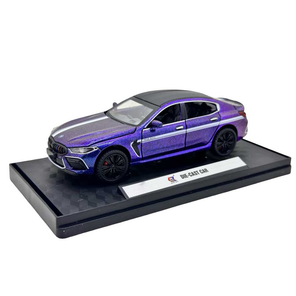 Macheta metalica BMW M8 Competition mov metalizat scara 1:32 cu usi capota si portbagaj mobile