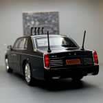 Macheta Limuzina prezidentiala Hongqi Red Flag metal 1:24 neagra 22cm cu lumini sunete si usi mobile - imagine 3